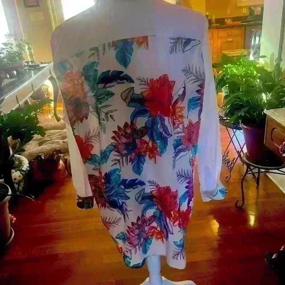 KikSol boyfriend shirt. Ladies Large - Picture 5 of 10